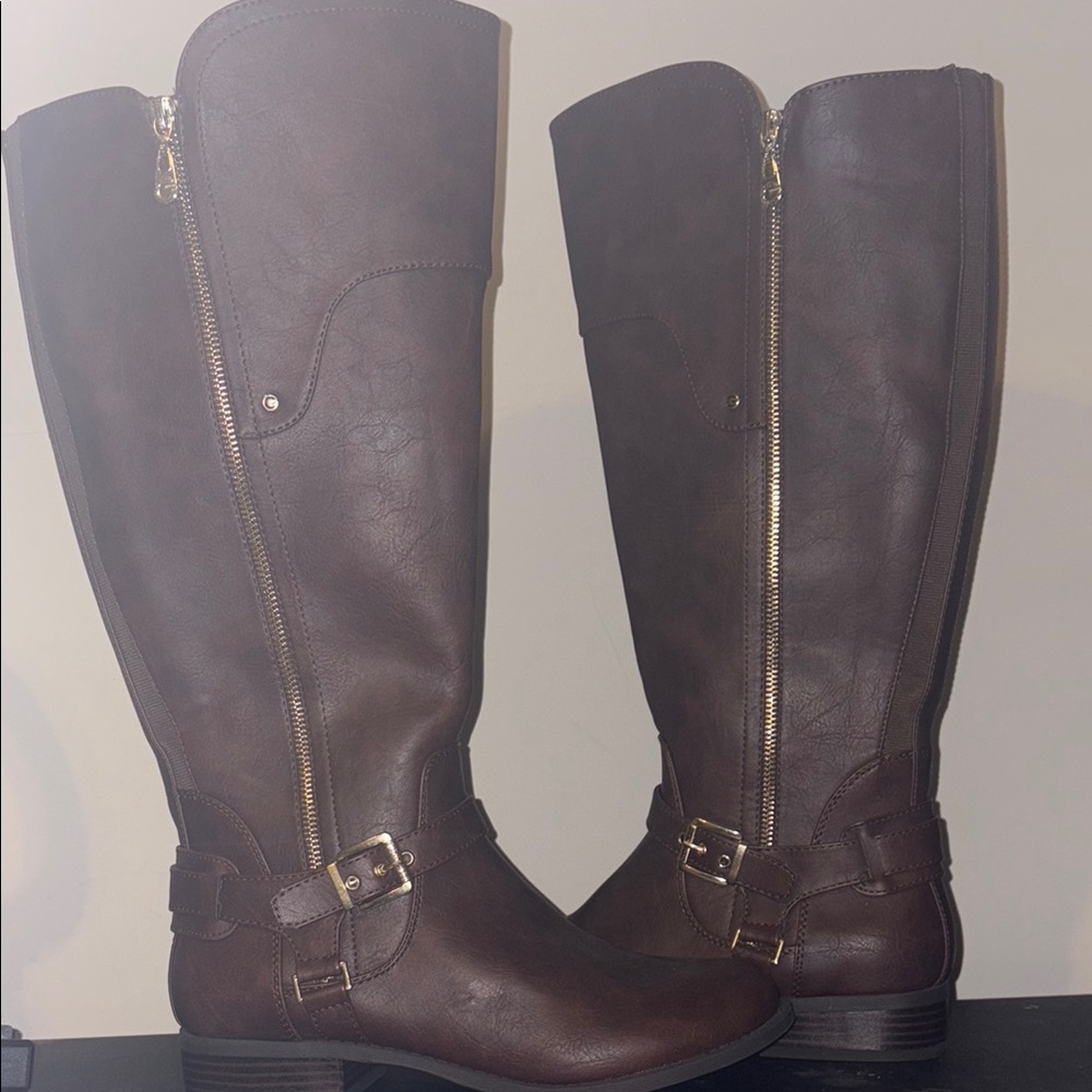 Brown Knee-High Leather Boots